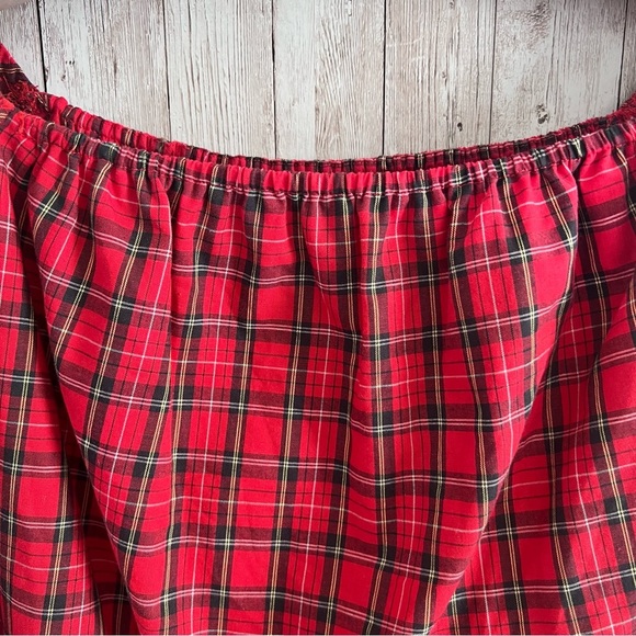 Plaid Off Shoulder Holiday Ruffle Top - Picture 4 of 8